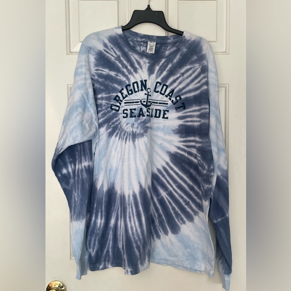 Blue Tie-Dye Spectra Seaside Teeshirt. Size 2XL